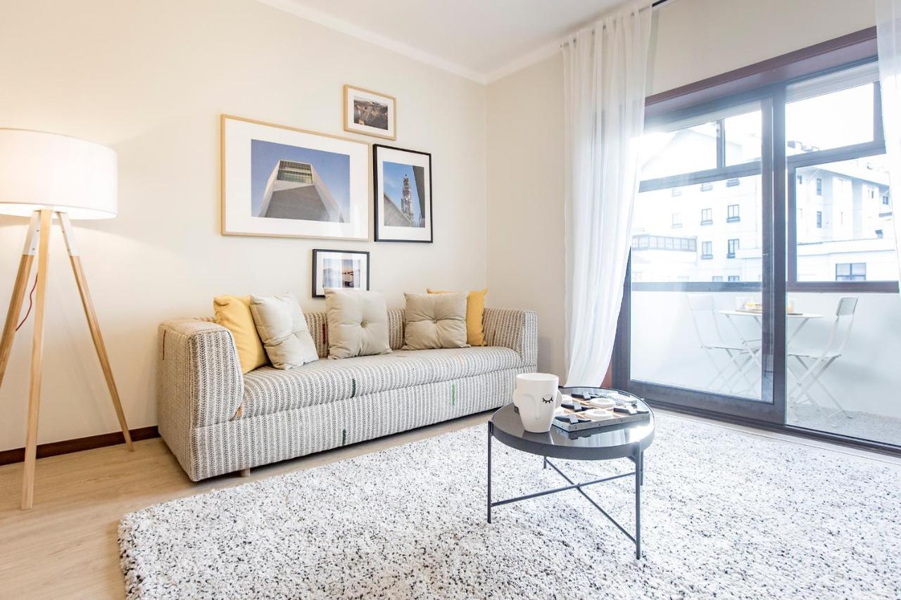 2Br Flat In Bonfim W/ Ac & Balcony By Lovelystay Porto Eksteriør bilde