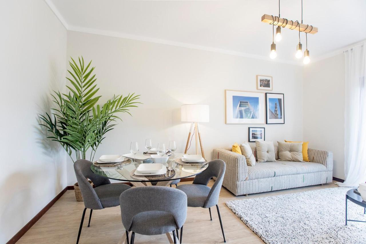 2Br Flat In Bonfim W/ Ac & Balcony By Lovelystay Porto Eksteriør bilde
