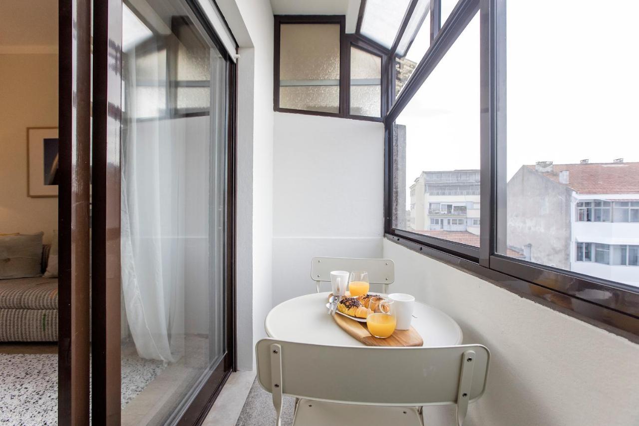 2Br Flat In Bonfim W/ Ac & Balcony By Lovelystay Porto Eksteriør bilde